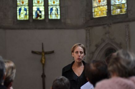 Visite de l'Abbaye, guidée par notre médiatrice du patrimoine (c) Bertrand Pichène CCR d'Ambronay 2013
