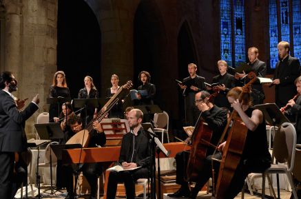 Le Concert Étranger dirigé par Itay Jedlin pour le concert Passion selon saint Jean