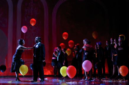 Week-end 4 : Orfeo de Monteverdi - La Messagère vient d'annoncer à Orphée la mort d'Eurydice. © CCR Ambronay-Bertrand Pichène