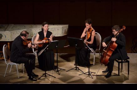 Une magnifique soirée pour célébrer les 10 ans du label Ambronay Éditions avec le Quatuor Terpsycordes qui a présenté, en création mondiale, le quatuor de Florentine Mulsant intitulé Mythes et Mystères.